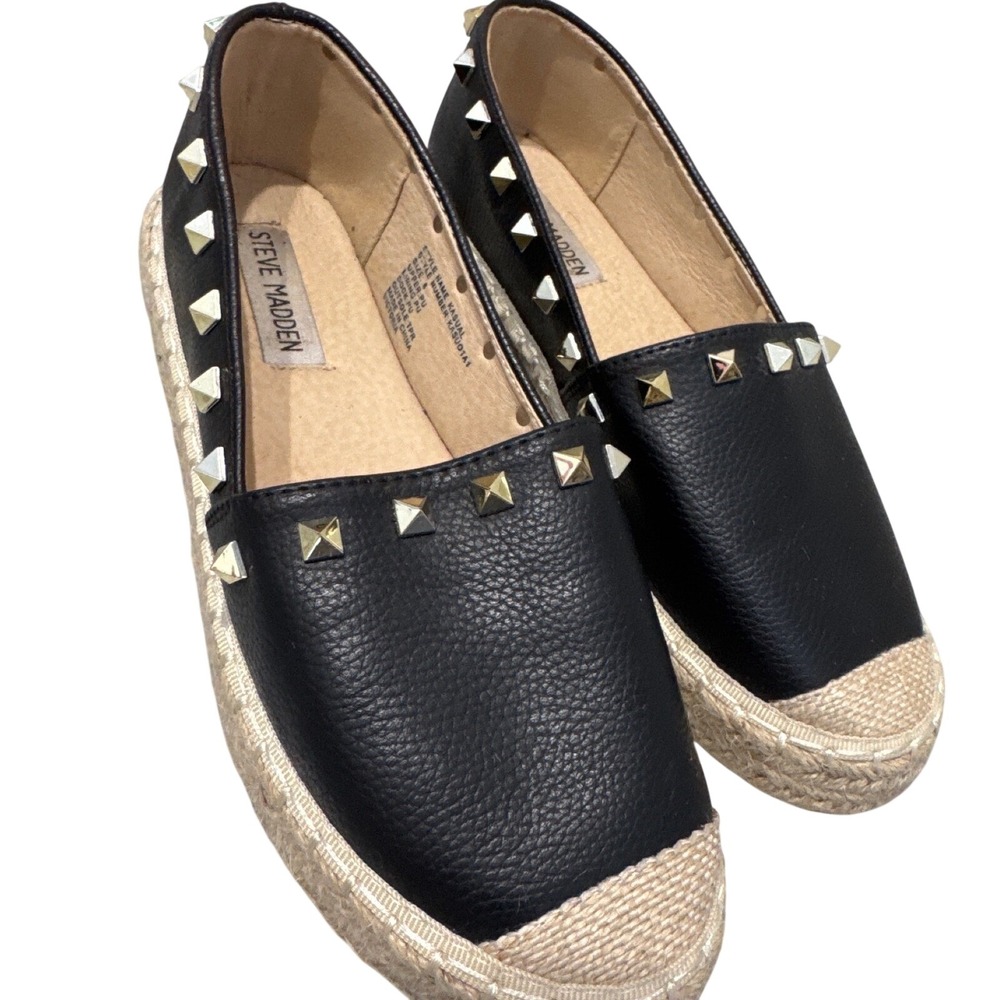 Steve Madden Kausal studded espadrille flats Black gold studs size 8